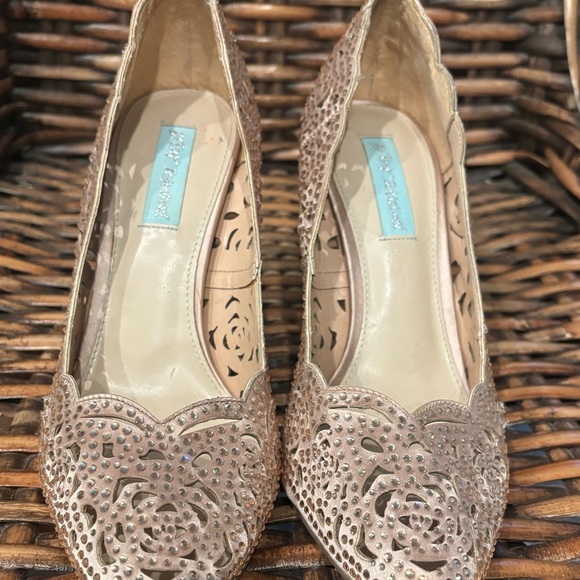 Betsey Johnson Women's Chic Rhinestone Evening Pumps - Picture 6 of 11